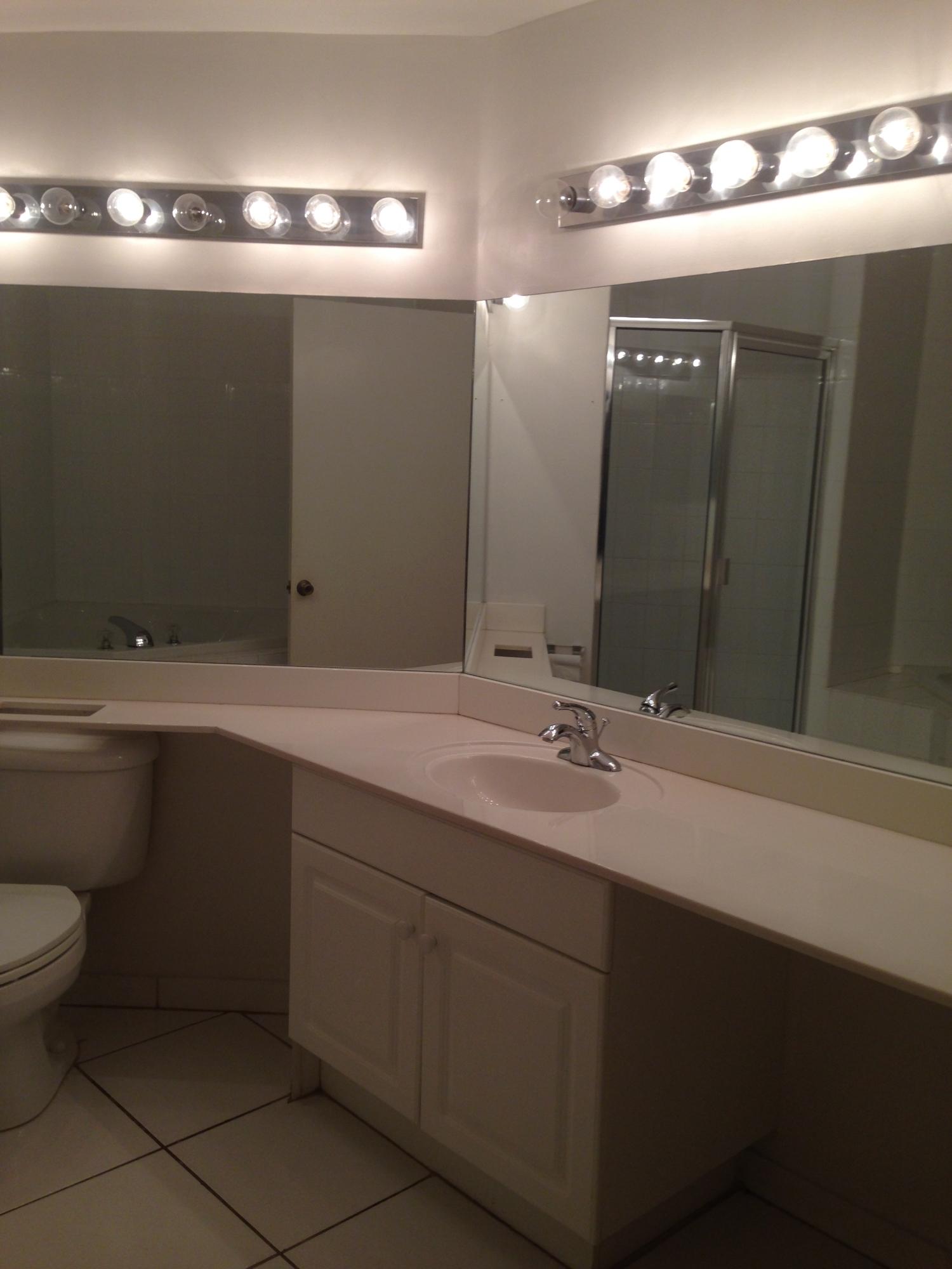 7546 La Paz Boulevard, Unit 107 Boca Raton, FL 33433 - Photo 8 of 9 Master Bedroom