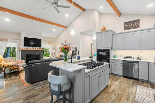 $798,700 | 55 Somerset Place, Topsham, ME 04086