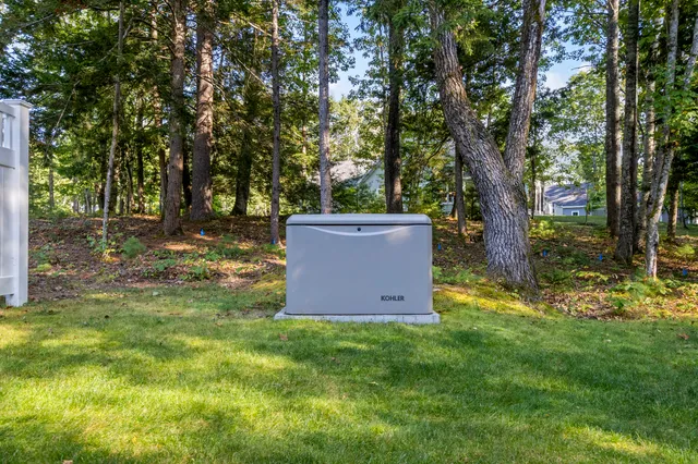 $798,700 | 55 Somerset Place, Topsham, ME 04086