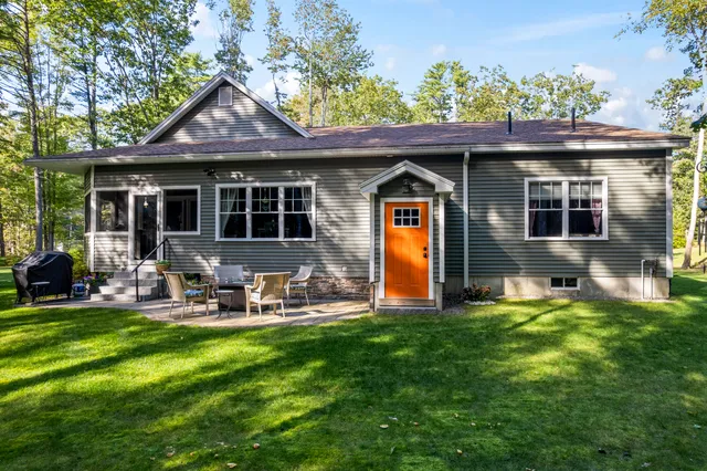 $798,700 | 55 Somerset Place, Topsham, ME 04086