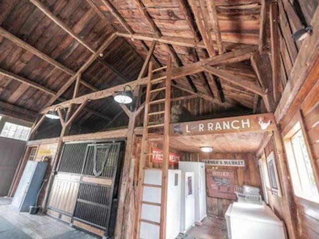 374 Derry Road Chester, NH 03036 - Photo 29 of 39