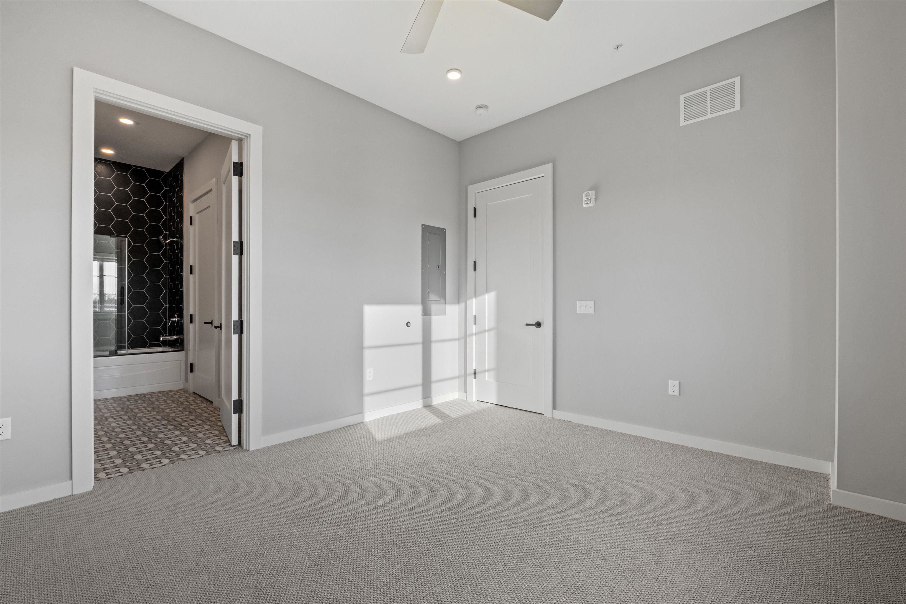51 Elm Street, Unit 304 Laconia, NH 03246 - Photo 11 of 55