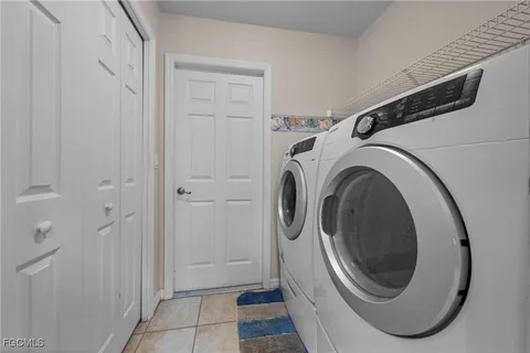 $319,900 | 2517 Southwest 11th Court, Cape Coral, FL 33914