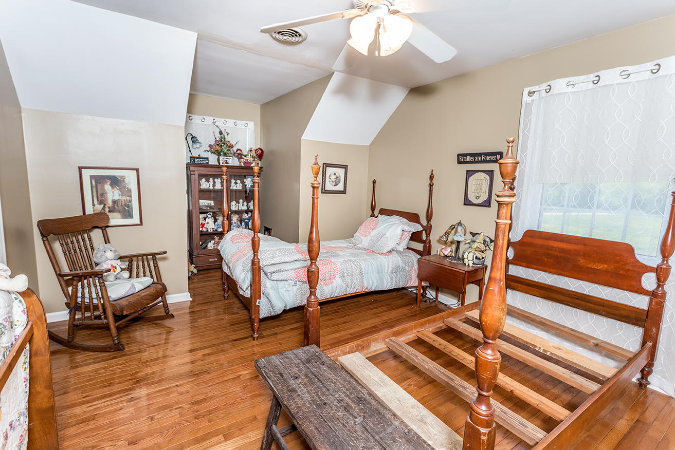 1387 South No Pone Valley Road Decatur, TN 37322 - Photo 5 of 58 IMG_6281