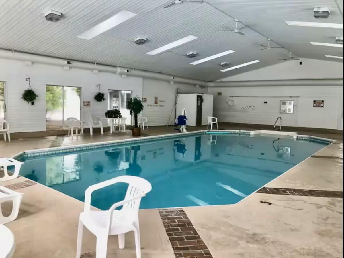 22 Ocean Park Road, Unit 30 (130) Saco, ME 04072 - Photo 17 of 17 Pool