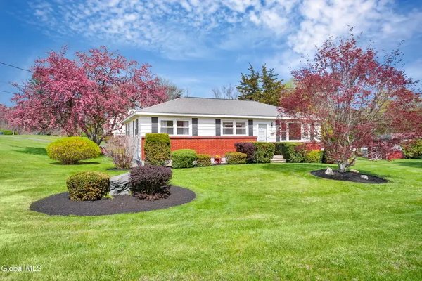$279,900 | 2 Dusenberry Road, Troy, NY 12182