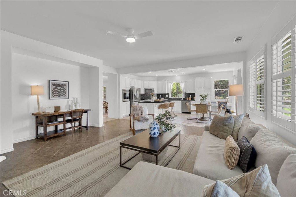17089 Bluff Vista Court Riverside, CA 92503 - Photo 15 of 49