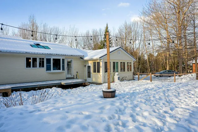 $579,000 | 107 Mt Vista Drive, Sidney, ME 04330