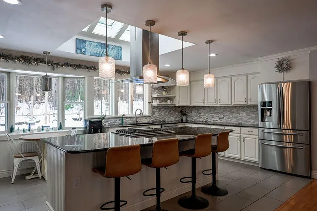 $579,000 | 107 Mt Vista Drive, Sidney, ME 04330