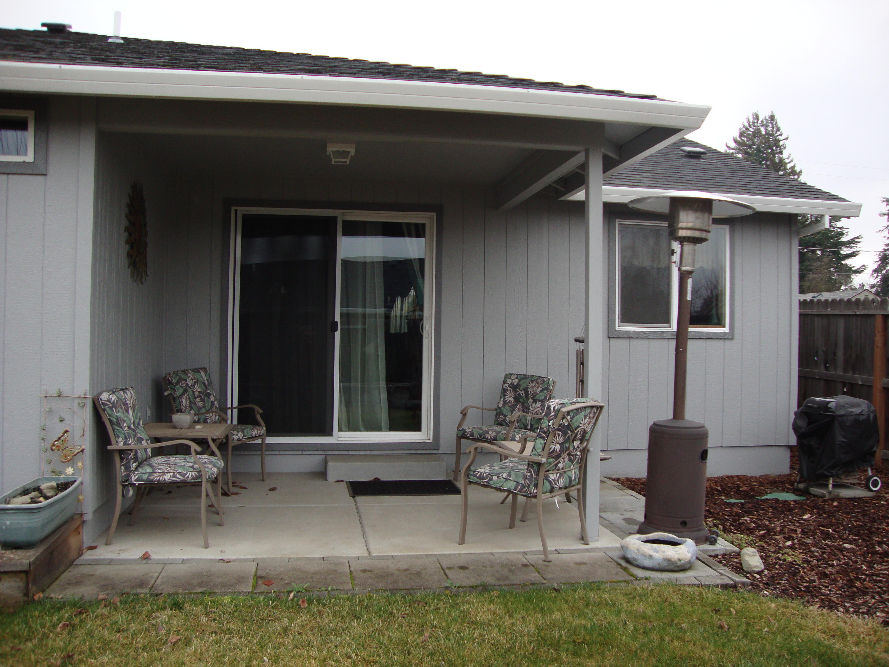 2460 West McAndrews Road Medford, OR 97501 - Photo 16 of 17 DSC03407