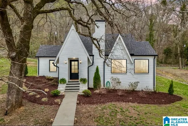 $319,000 | 100 5th Avenue East, Oneonta, AL 35121