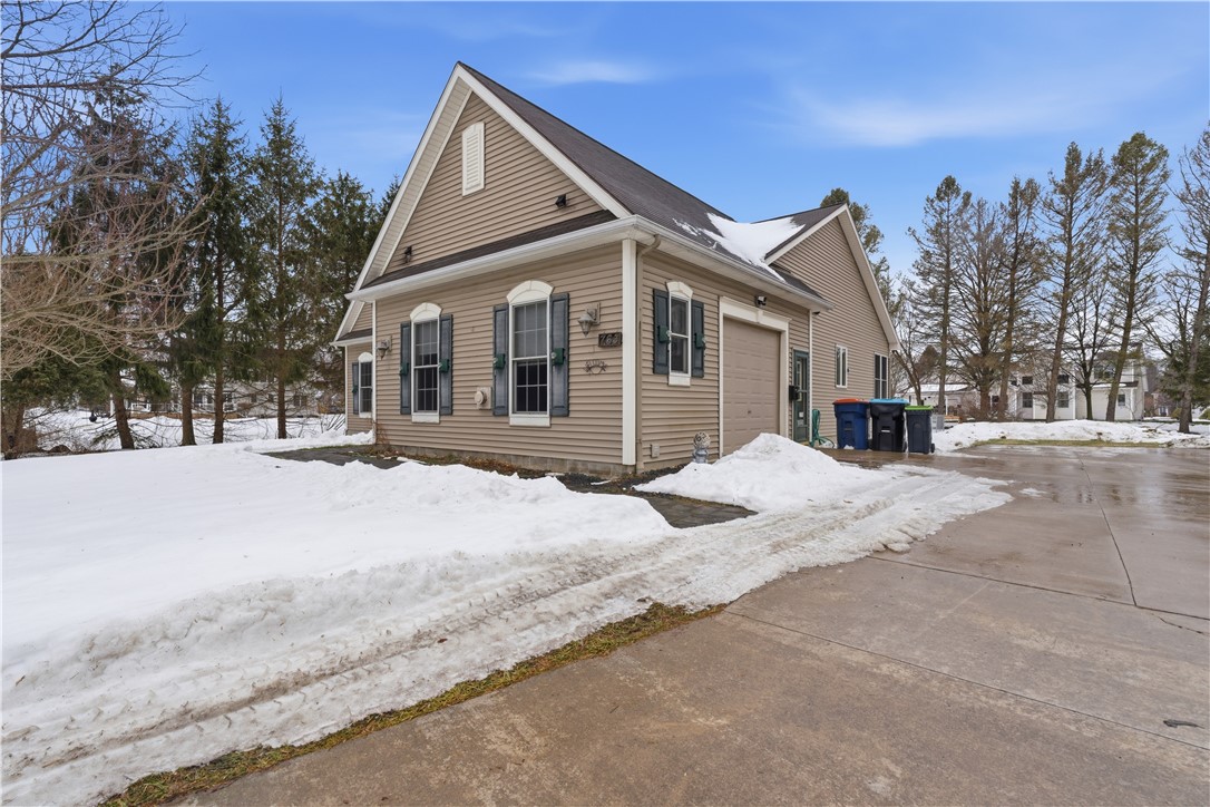763 Maple Drive Webster, NY 14580 - Photo 2 of 44