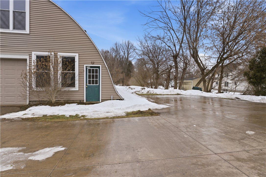 763 Maple Drive Webster, NY 14580 - Photo 4 of 44