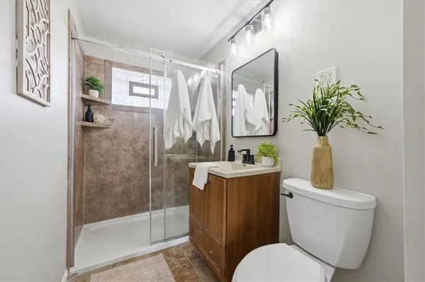 $280,000 | 5200 South Delaware Avenue, Independence, MO 64055