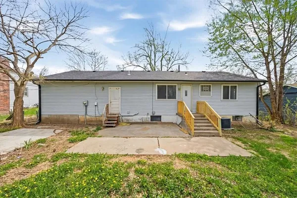 $280,000 | 5200 South Delaware Avenue, Independence, MO 64055