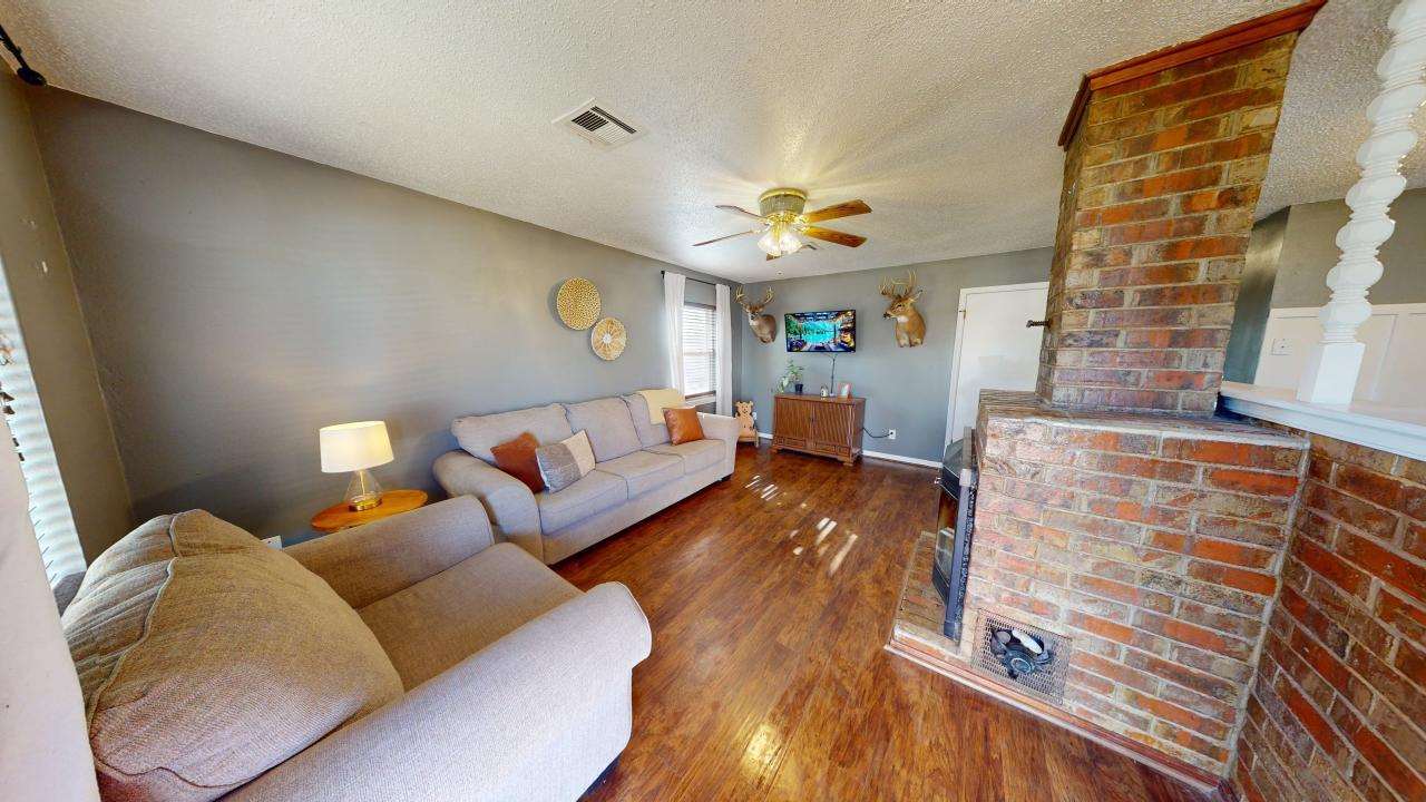 1414 Jackson Street Perry, OK 73077 - Photo 4 of 22 Gallery Image 4