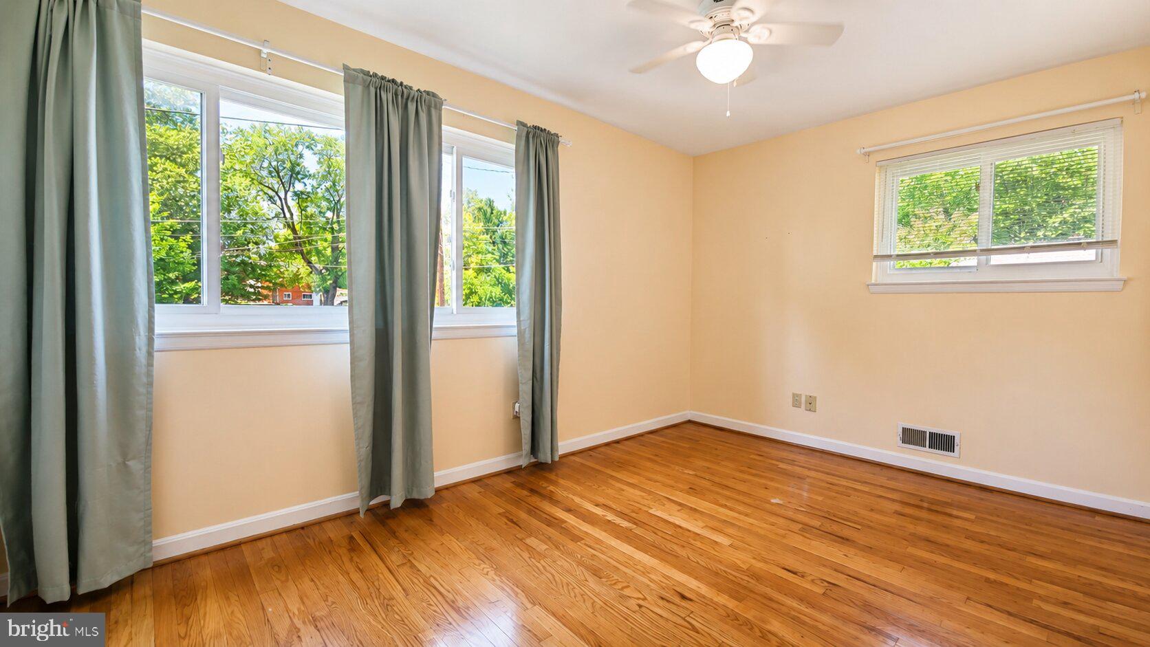 1615 Ladd Street Silver Spring, MD 20902 - Photo 9 of 26