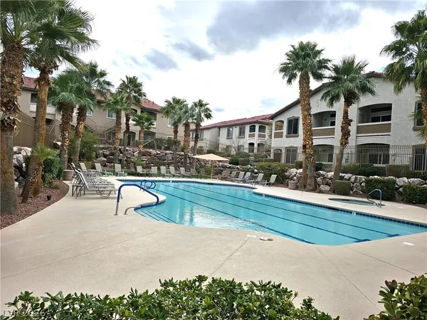 $1,550 | 2305 West Horizon Ridge Parkway, Unit 3113, Henderson, NV 89052