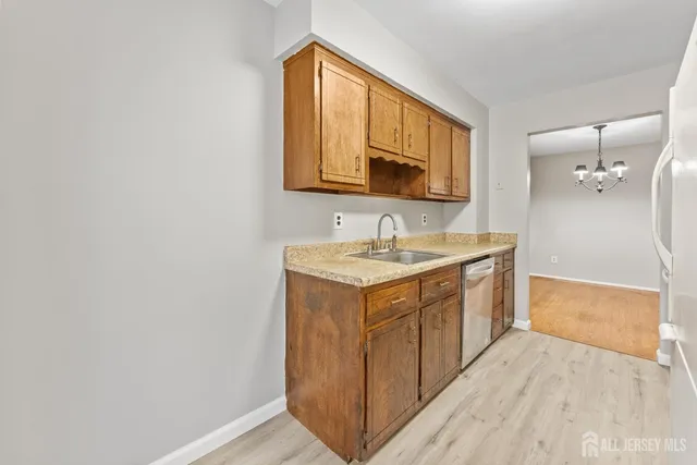 $459,000 | 103 Pheasant Run, Edison, NJ 08820