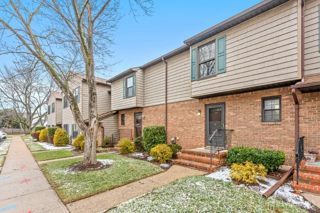 $459,000 | 103 Pheasant Run, Edison, NJ 08820