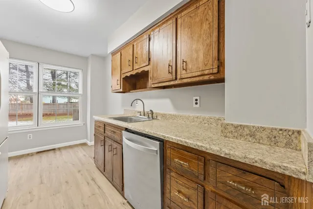 $459,000 | 103 Pheasant Run, Edison, NJ 08820