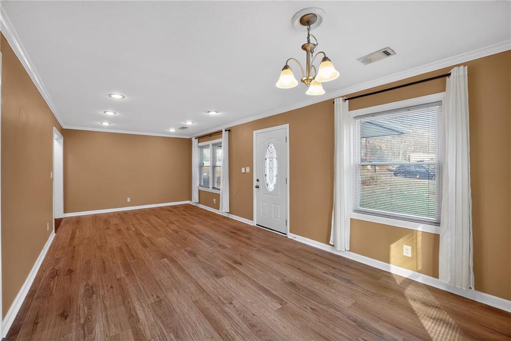 871 Hargis Street Southeast Atlanta, GA 30315 - Photo 8 of 16