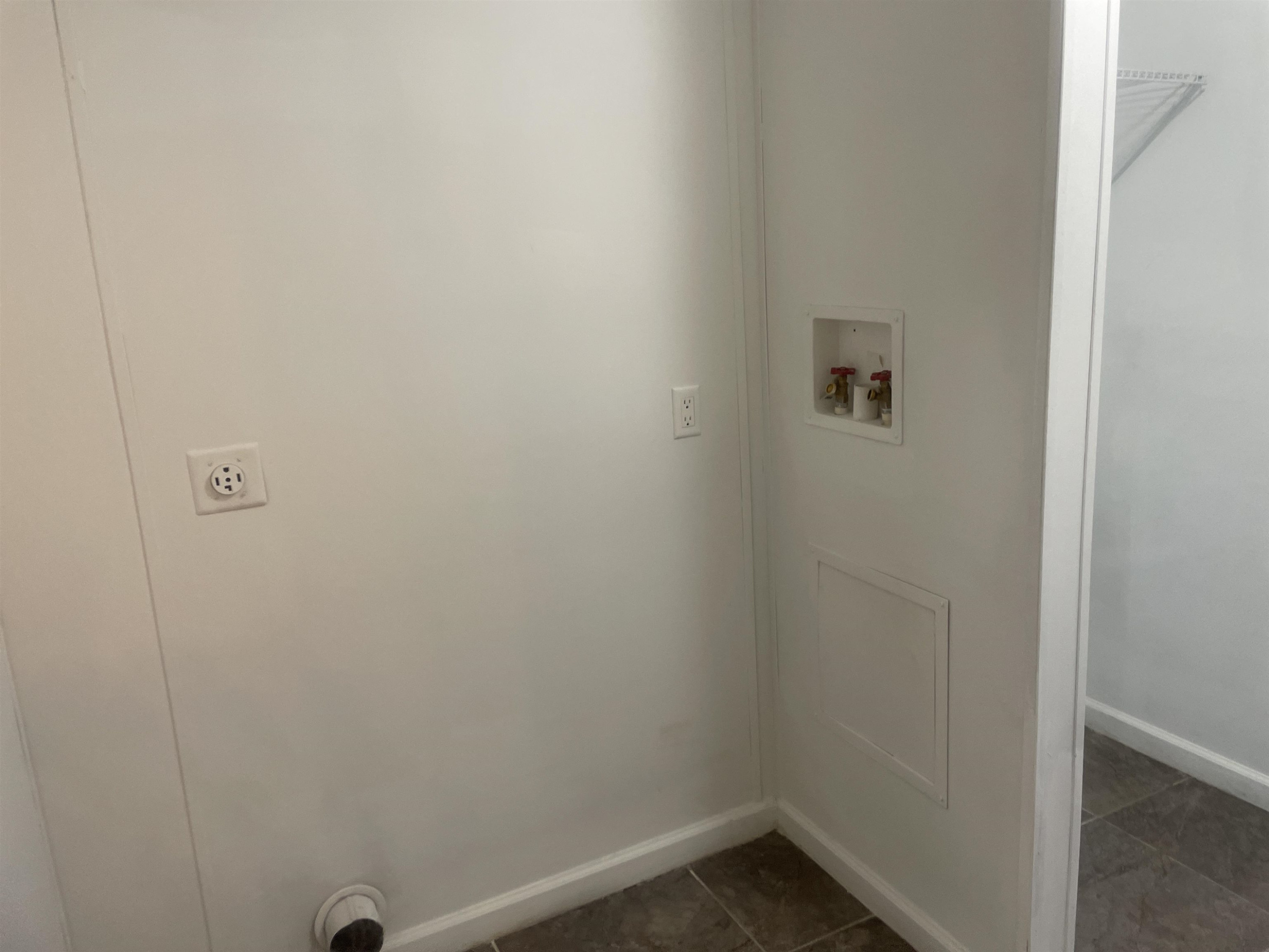 1175 Lott Road Henderson, TN 38340 - Photo 8 of 22 a small space with a window