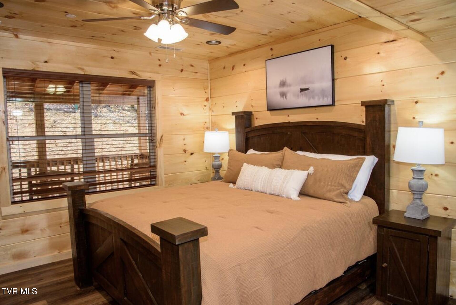 834 String Run Way Pigeon Forge, TN 37862 - Photo 29 of 65 IMG_9383