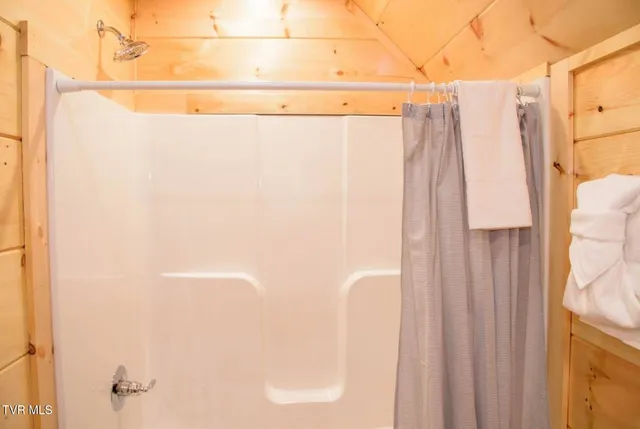 $1,499,999 | 834 String Run Way, Pigeon Forge, TN 37862