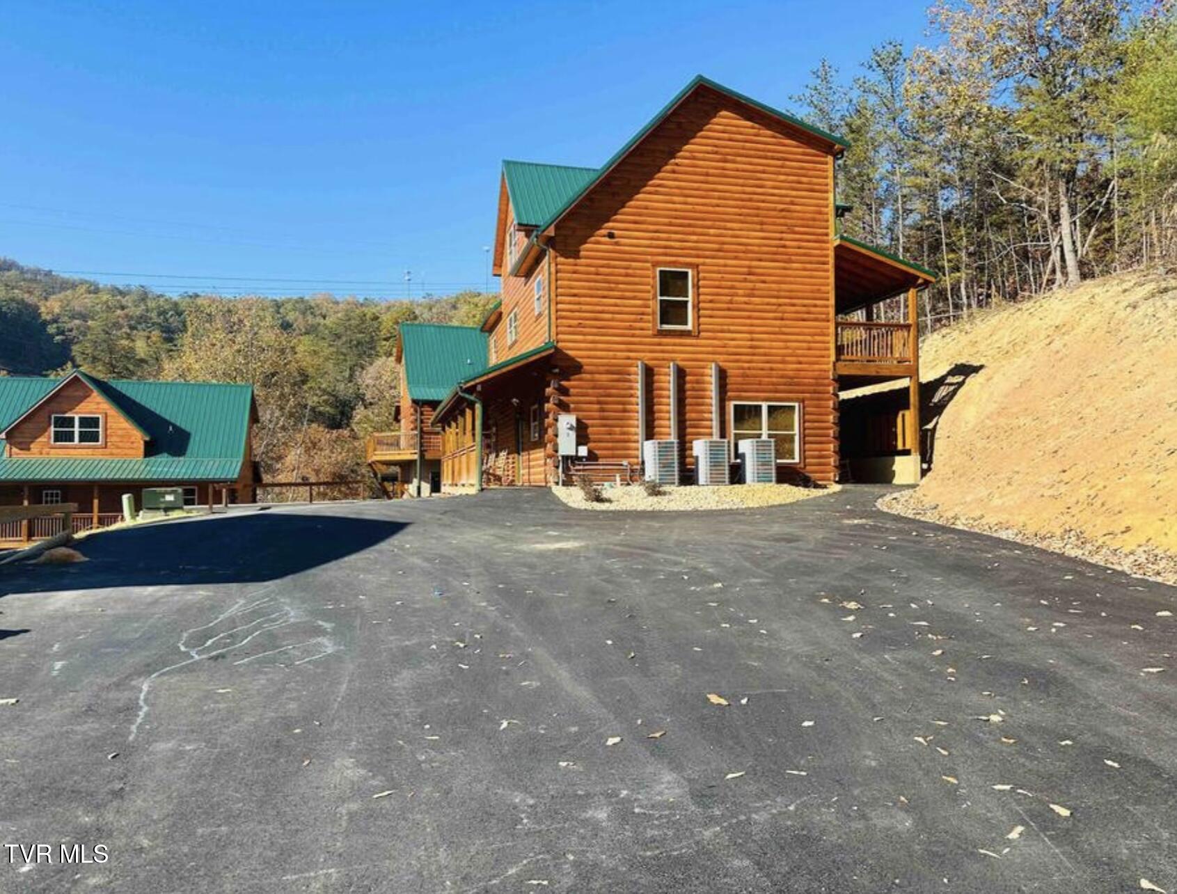 834 String Run Way Pigeon Forge, TN 37862 - Photo 53 of 65 IMG_9360