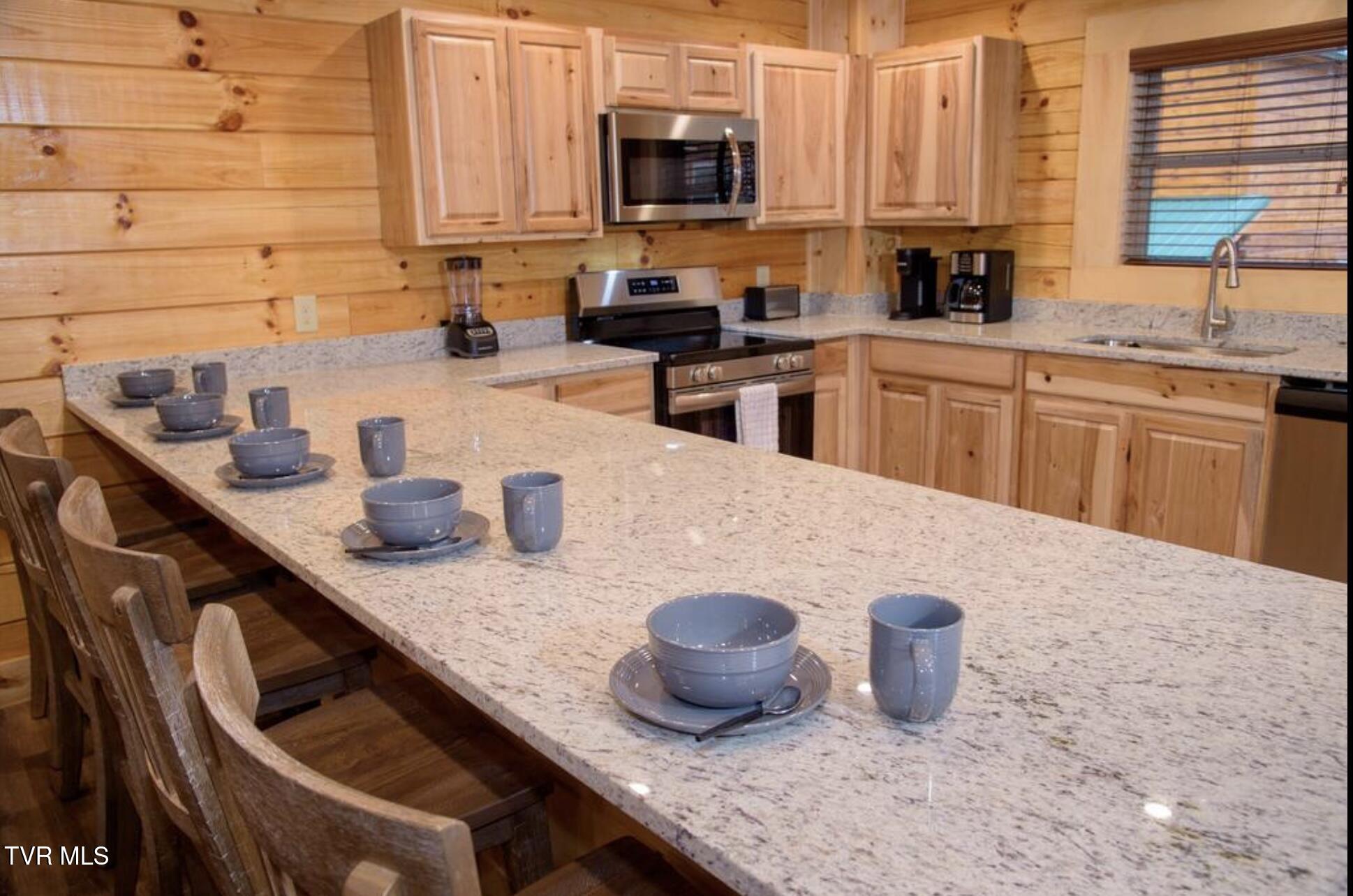 834 String Run Way Pigeon Forge, TN 37862 - Photo 7 of 65 IMG_9358