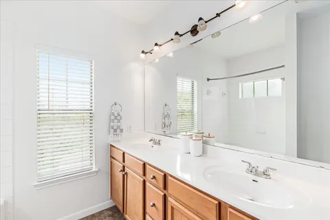 $270,000 | 2900 South Lakeline Boulevard, Unit 124, Cedar Park, TX 78613