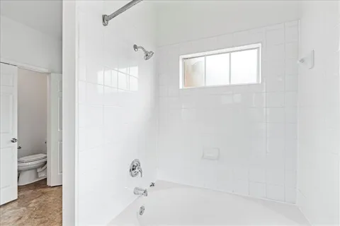 $280,000 | 2900 South Lakeline Boulevard, Unit 124, Cedar Park, TX 78613