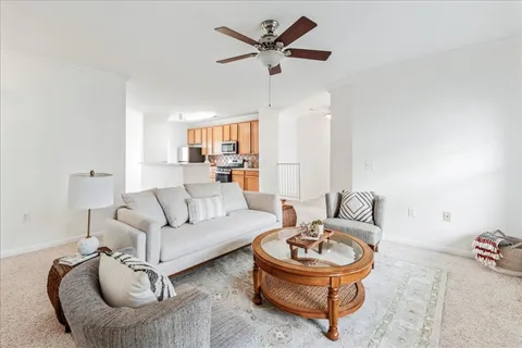 $280,000 | 2900 South Lakeline Boulevard, Unit 124, Cedar Park, TX 78613