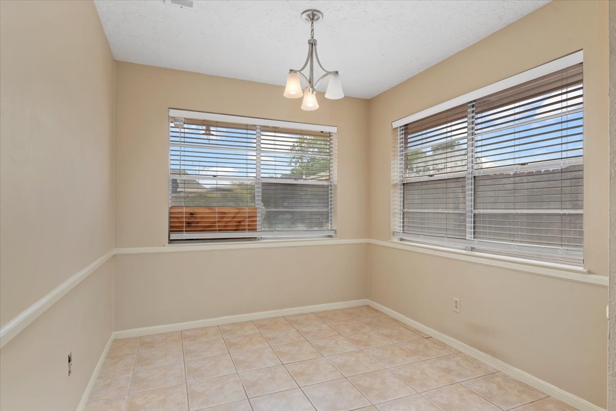 3511 Lemon Tree Lane Houston, TX 77088 - Photo 15 of 37
