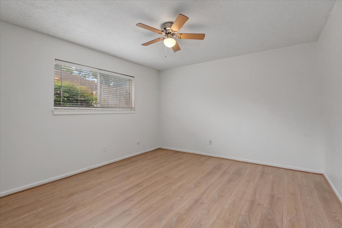 3511 Lemon Tree Lane Houston, TX 77088 - Photo 23 of 37