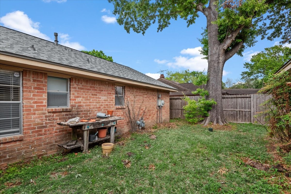 3511 Lemon Tree Lane Houston, TX 77088 - Photo 26 of 37