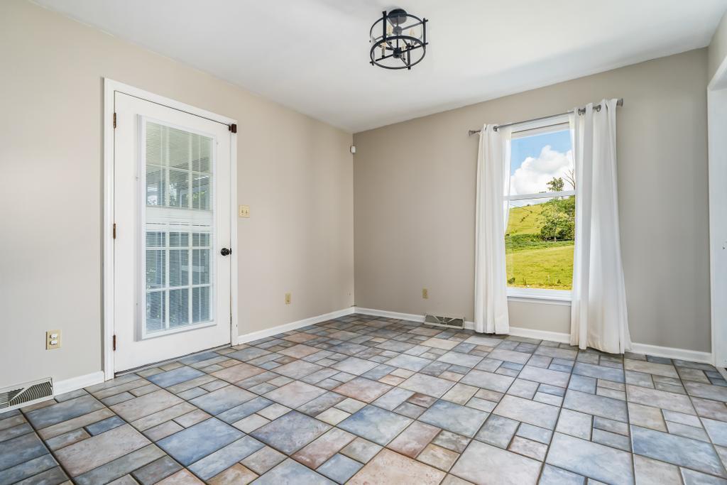776 Glendale Road Jonesborough, TN 37659 - Photo 14 of 40 Dining