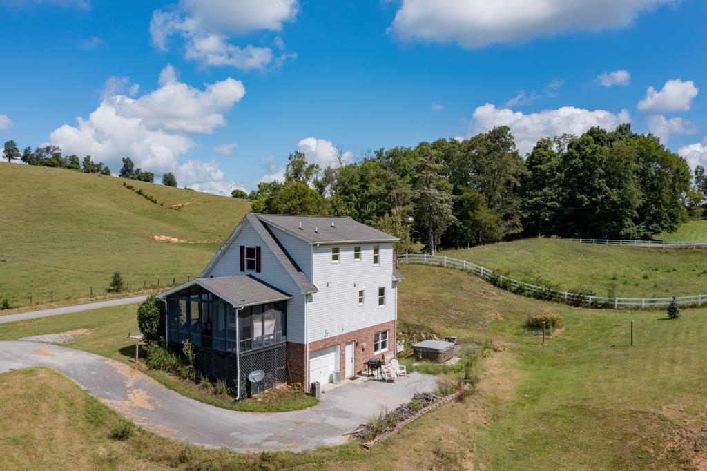 776 Glendale Road Jonesborough, TN 37659 - Photo 2 of 40 Side & Back