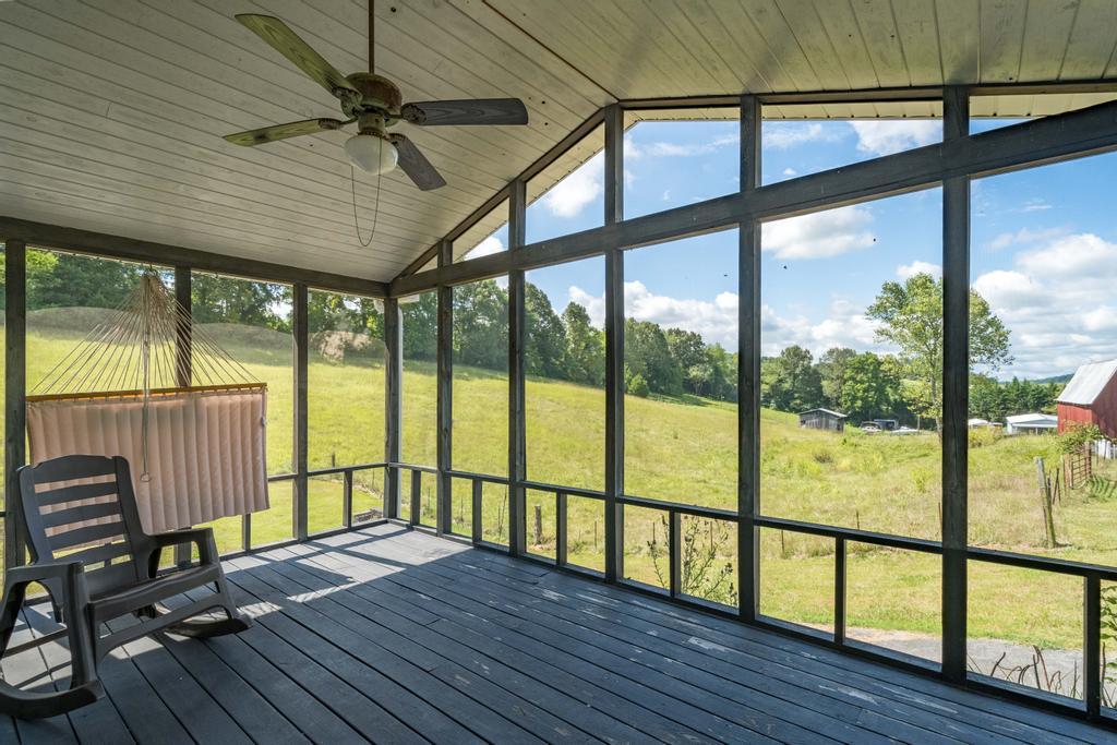 776 Glendale Road Jonesborough, TN 37659 - Photo 30 of 40 Screened-In Porch