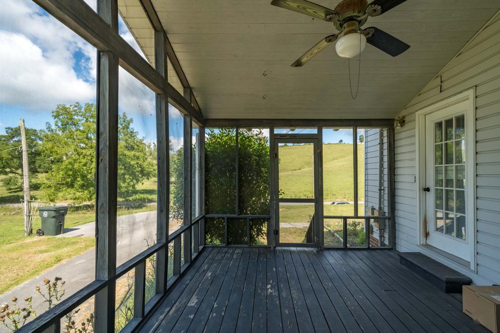 776 Glendale Road Jonesborough, TN 37659 - Photo 31 of 40 Screened-In Porch