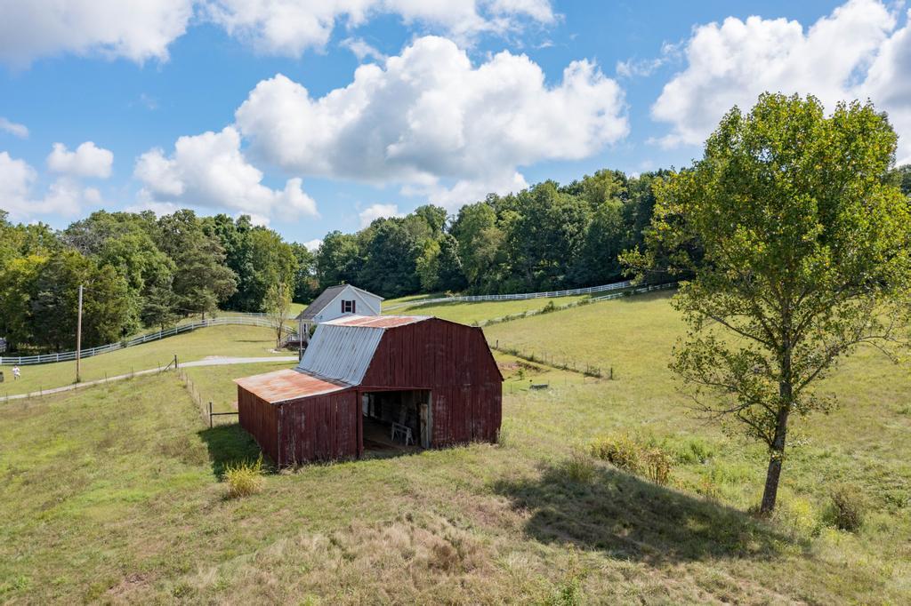 776 Glendale Road Jonesborough, TN 37659 - Photo 33 of 40 Barn