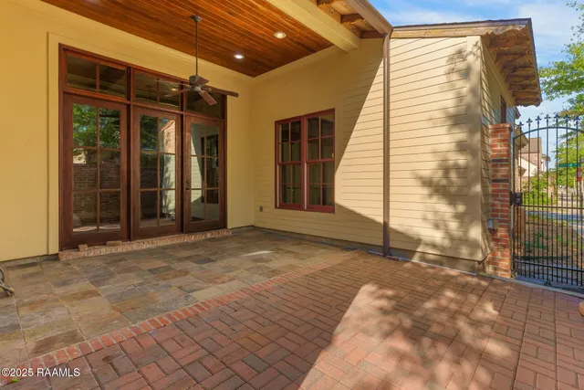 $629,000 | 104 Littleton Boulevard, Lafayette, LA 70508