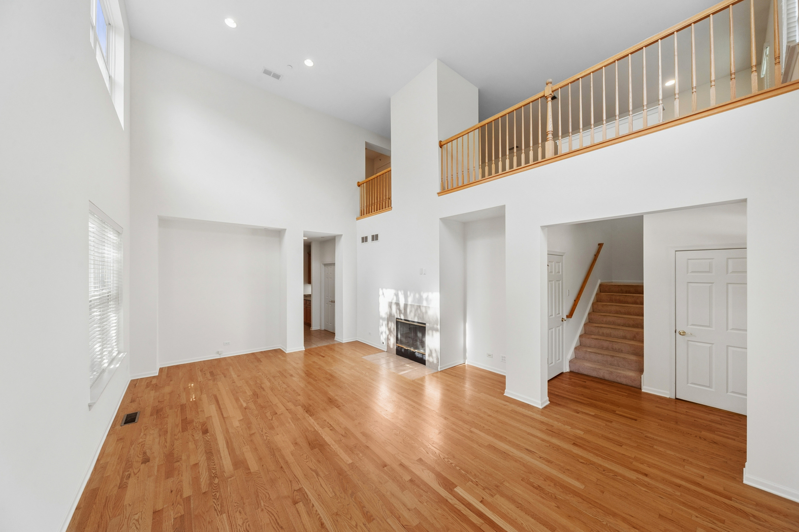 1925 Brentwood Road Northbrook, IL 60062 - Photo 5 of 31