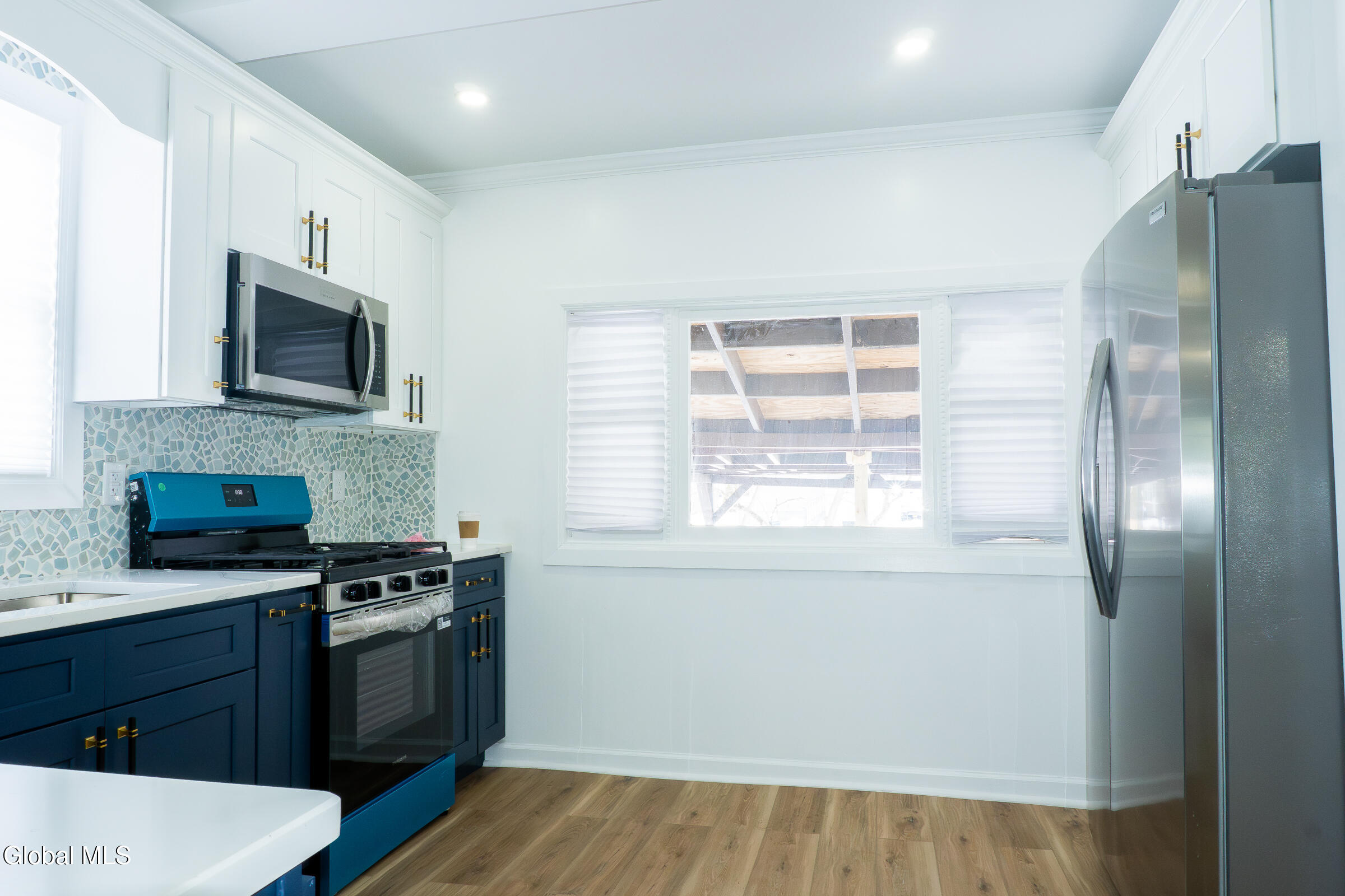 126 Manchester Road Schenectady, NY 12304 - Photo 12 of 39 12
