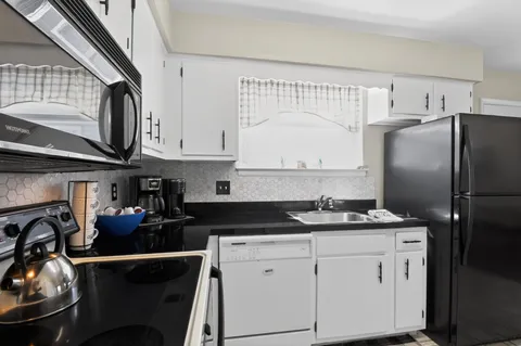 $699,900 | 125 West Trenton Avenue, Wildwood Crest, NJ 08260