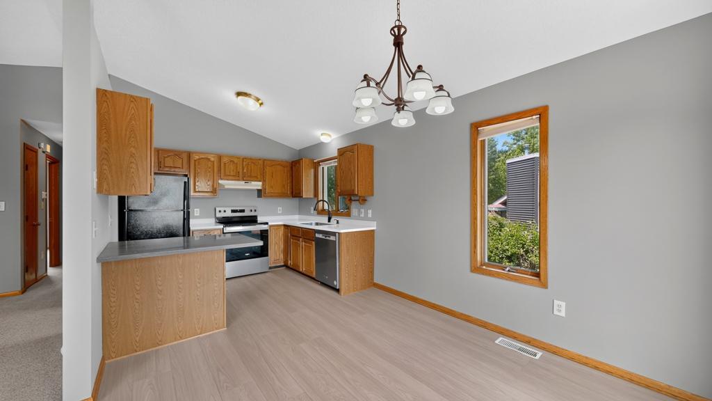 3536 Kelsey Lane Southwest Rochester, MN 55902 - Photo 6 of 38 Gallery Image 6