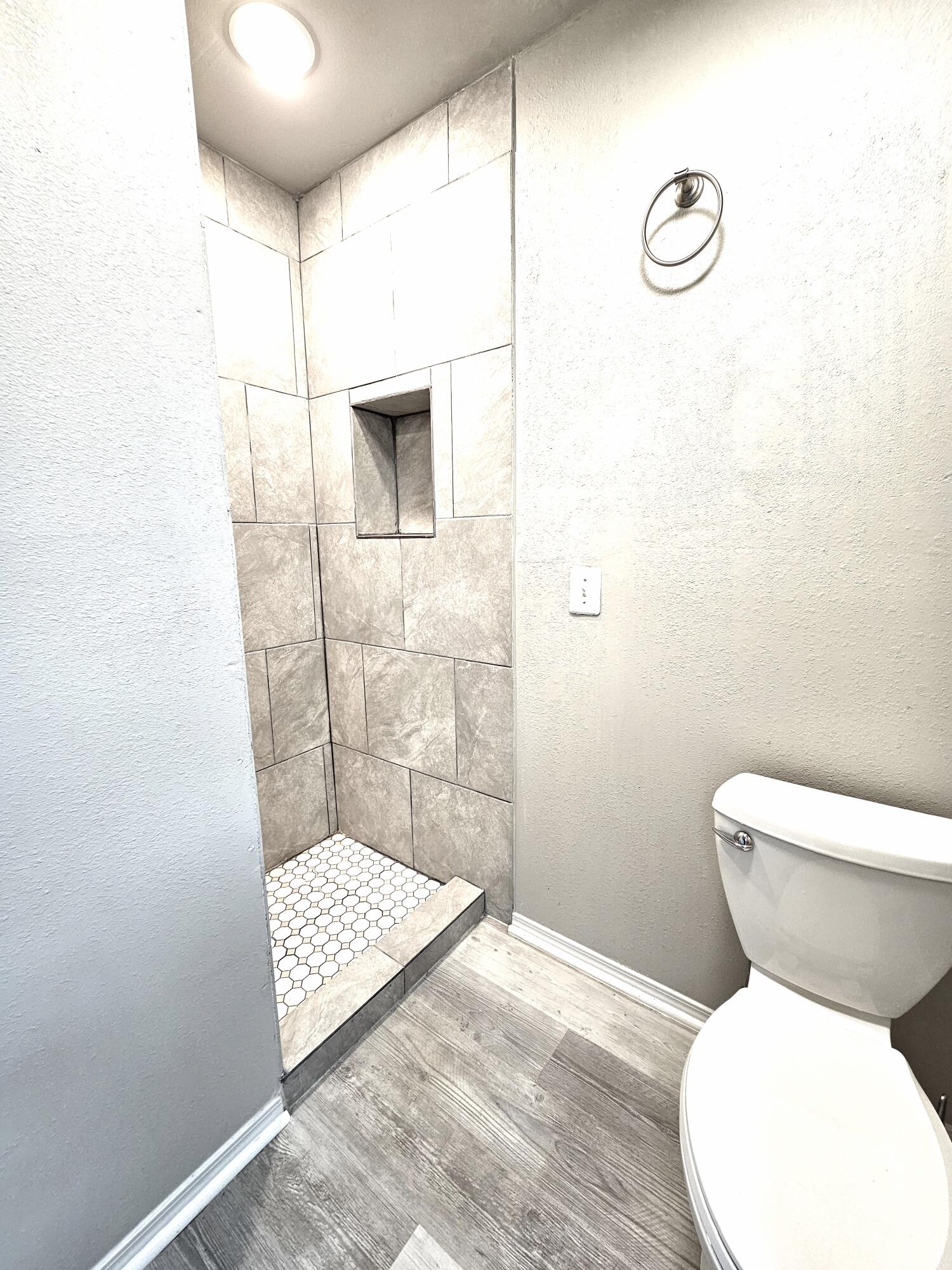 3203 43rd Street Lubbock, TX 79413 - Photo 14 of 28 16Master bathroom 2