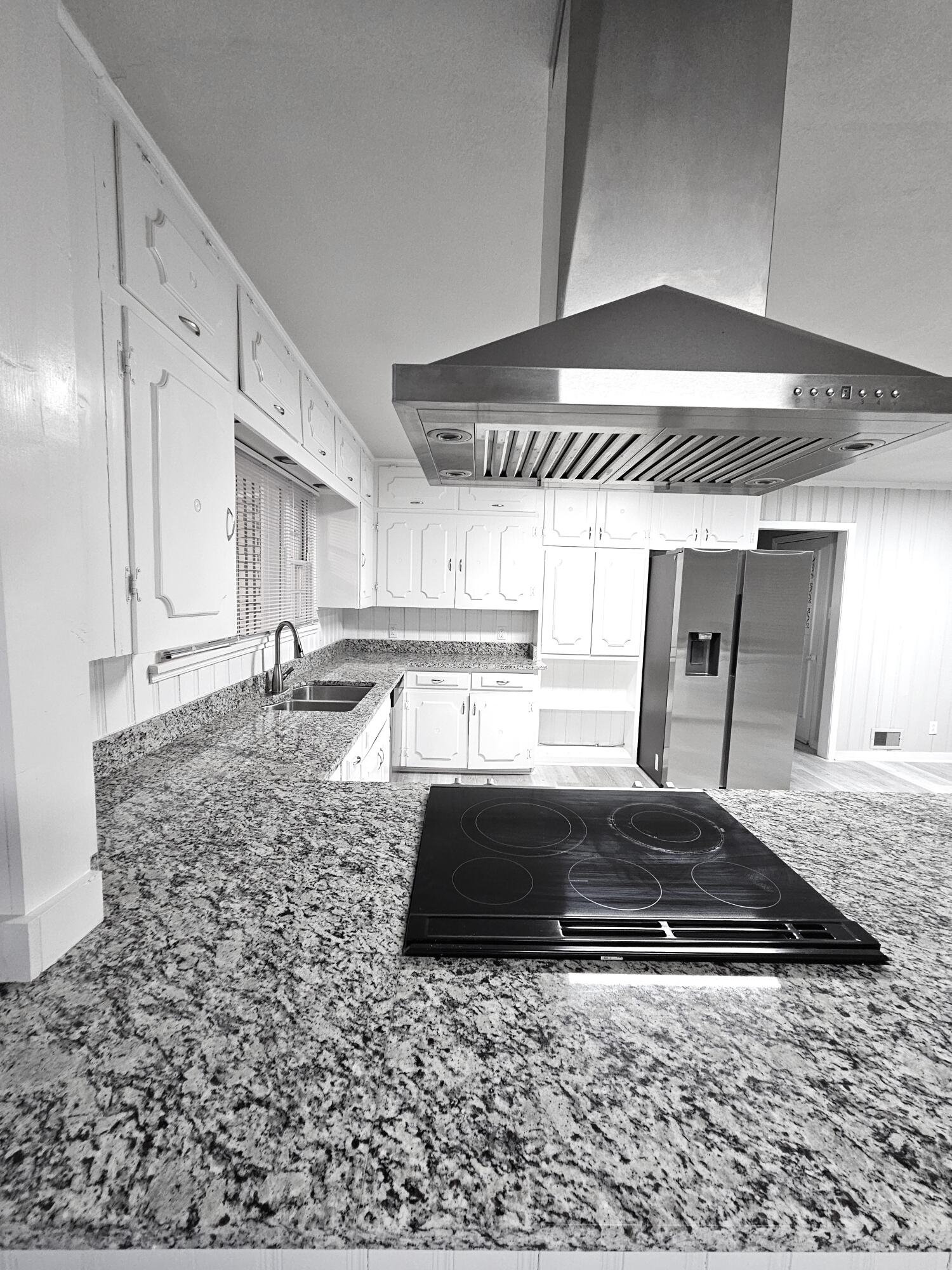 3203 43rd Street Lubbock, TX 79413 - Photo 7 of 28 11Kitchen 2