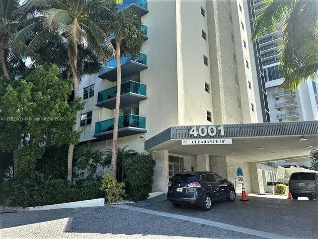 $3,500 | 4001 South Ocean Drive, Unit 9L, Hollywood, FL 33019